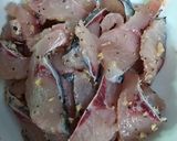 Hình bước làm 2 của món Cá trắm phi lê chiên giòn