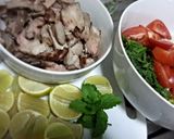A picture of step 4 of Kanya's Spicy Pork Salad with Lemongrass and Mints.