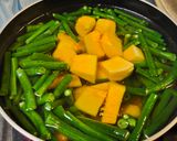 Foto langkah ke 1 dari resep Lodeh kacang panjang waluh (labu kuning).