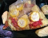 Foto del paso 1 de la receta: Marucha y papas con romero a la bolsa