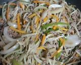 A picture of step 5 of Stir Fried Beef and Vegetable Rice Bowl.