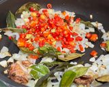 Foto langkah ke 4 dari resep Cumi asin oseng pete pedas.