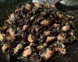 Foto langkah ke 4 dari resep Cumi masak hitam khas madura.