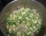 Foto del paso 1 de la receta: Sopa de verduras con albóndigas veganas y merluza