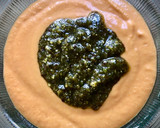 Foto del paso 2 de la receta: Burrata con crujiente de jamón ibérico sobre salmorejo y pesto de albahaca