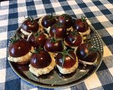 Une image de l'étape 10 de Tomates prunes au brocciu corse et tapenade verte.