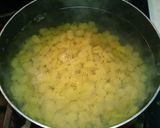 A picture of step 2 of Bacon cheese burger pasta.