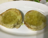 Foto del paso 1 de la receta: Capricho de mozzarella fresca, salmón ahumado y aceite de trufa blanca