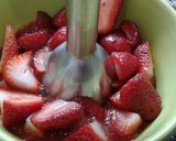 Foto del paso 4 de la receta: Helado de frutos rojos sin azúcar