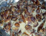 A picture of step 1 of Dates Kheer.