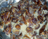 A picture of step 1 of Dates Kheer.