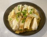 A picture of step 5 of Tofudon (tofu rice bowl).
