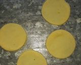 A picture of step 4 of Panipuri.