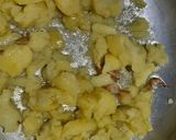 A picture of step 1 of Sabudane khichdi.