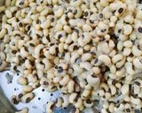 A picture of step 3 of Black-eyed Peas (Chat).