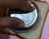 பிரெட் பீட்ஸா டிஸ்க் (Bread pizza disk recipe in tamil) ரெசிபி ஸ்டேப் 1 புகைப்படம்