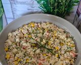 Une image de l'étape 2 de Semoule estivale au thon légumes croquants et mayonnaise.