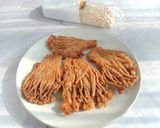 Foto langkah ke 6 dari resep Jamur Enoki Goreng Krispi.