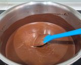 Hình bước làm 2 của món Hot Chocolate - Món Socola Nóng cho mùa Giáng Sinh lạnh 🎄