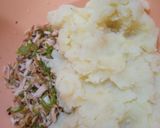A picture of step 4 of Chicken Aloo Bonday.