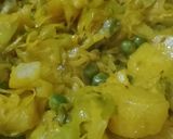 पत्ता गोभी मटर आलू की सब्जी (patta gobi matar aloo ki sabzi recipe in Hindi) रेसिपी चरण 4 फोटो