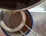 Foto del paso 4 de la receta: Infusión reconfortante de cúrcuma y jengibre (frescos) 🧡 🍵