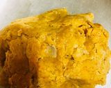 A picture of step 1 of Crispy masala puri.