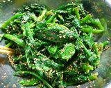 A picture of step 3 of A Standard Bento Item - Parboiled Spinach with Sesame Seeds.