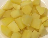 A picture of step 1 of Potatoes Salad.