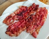 Foto del paso 2 de la receta: MILANESA a🐎Caballo con Hogao Colombiano y Tocineta🥓...!