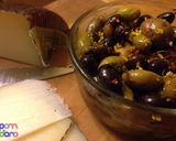A picture of step 12 of Spicy marinated mixed olives.