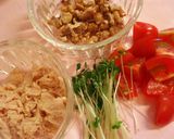 A picture of step 2 of Garlic Soy Sauce Marinated Shiso Leaf and Cream Cheese Salad.