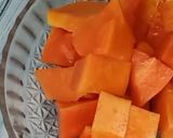 A picture of step 1 of Sweet papaya smoothie.