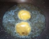 A picture of step 3 of Aloo chop.