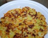 Foto langkah ke 3 dari resep Telur dadar sayur ala pajeon minim bahan.