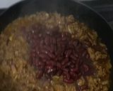 A picture of step 3 of Mince and Kidney Beans.