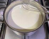 Foto langkah ke 3 dari resep Strawberry pannacotta.