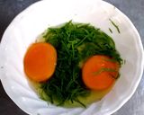 รูปขั้นตอนการทำที่ 3 ของ ซูชิข้าวผัดน้ำพริกไข่ชะอม