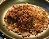A picture of step 4 of Vegetarian crumble meat replacement.
