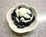 A picture of step 2 of Milky Salted Black Soy Beans.