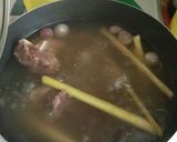 Hình bước làm 1 của món Bún bò huế đơn giản (với gia vị bún bò có sẵn)