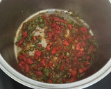 Foto del paso 3 de la receta: Pollo guisado al tomillo con tocino