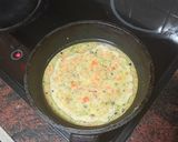 Foto del paso 1 de la receta Bocadillo de tortilla francesa con zanahoria y jamón serrano