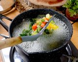 Foto langkah ke 8 dari resep SAYUR SOP KESUKAAN ANAK-ANAK.