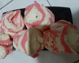 Foto langkah ke 4 dari resep Bolu Kukus Mekar Merah Putih.
