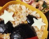 A picture of step 8 of Easy! Mickey Mouse Character Bento.