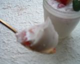 A picture of step 3 of Strawberry Milk Pudding.