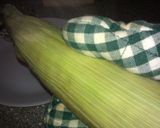 A picture of step 3 of Rick's Quick and Clean Corn on the Cob.