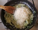 Foto del paso 3 de la receta: Chayotes rellenos con rajas y amaranto