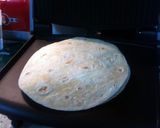 A picture of step 5 of Super Easy Chorizo Quesadilla.